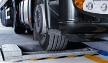 Service Camioane Lahorama Trading - Service Camioane Frane, Revizii, Suspensii, Magazin Piese Mogosoaia, Vulcanizare-Geometrie Roti Camioane - TEHNOLOGIE LASER JOSAM - Incarcare FREON